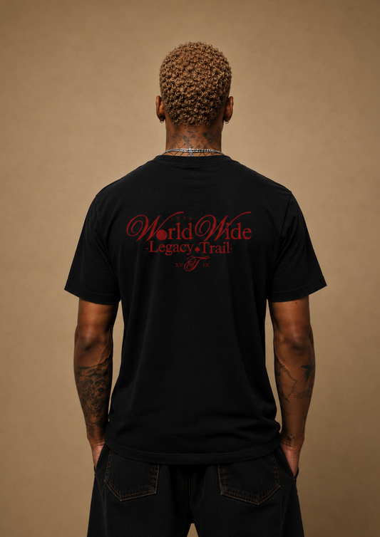 LEGACY TRAIL BLVCK/RED TEE