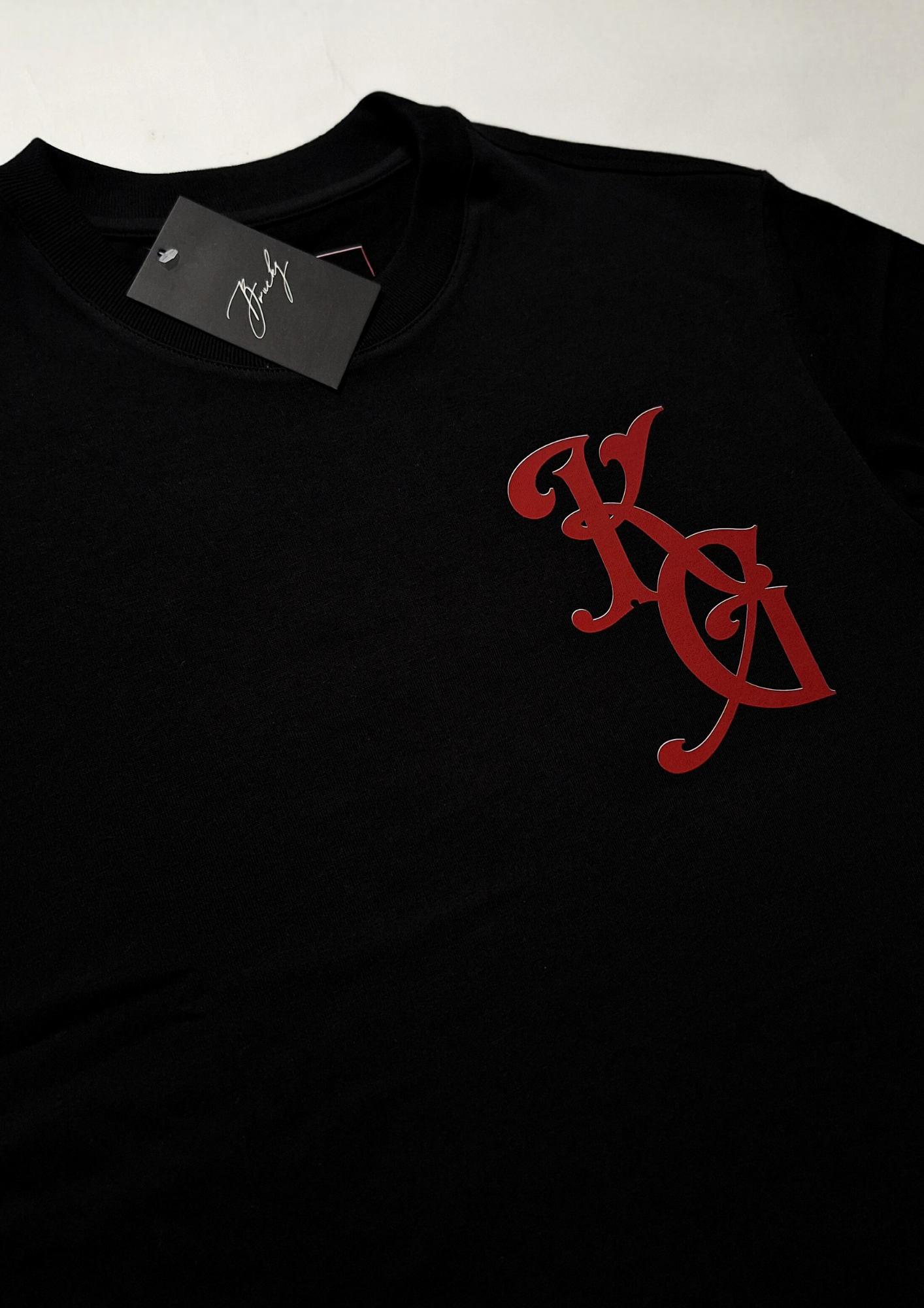 LEGACY TRAIL BLVCK/RED REGULAR TEE