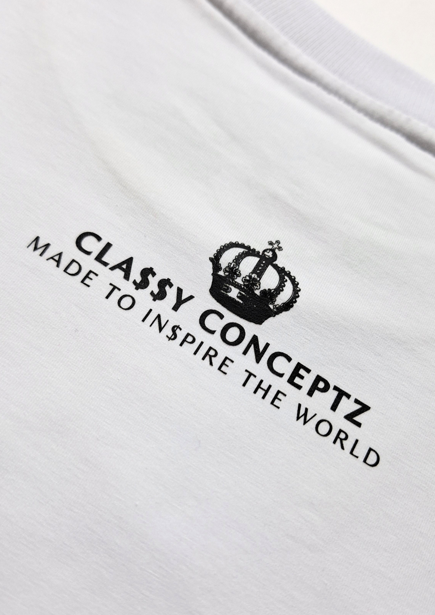 CLA$$Y WHITE REGULAR TEE